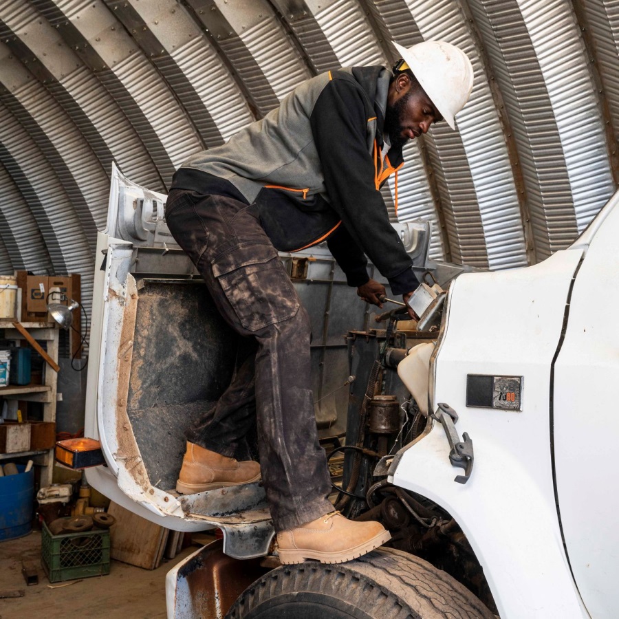 Timberland Ireland Wheat Nubuck Men's Direct Attach 8 Steel Toe Waterproof Work Boot